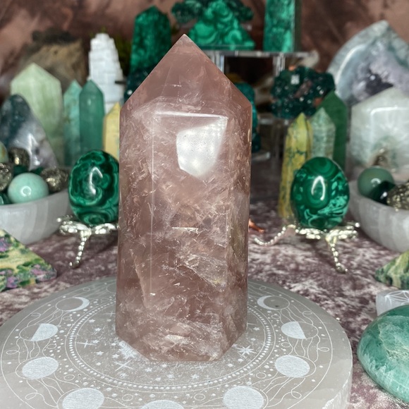 Lavender rose quartz tower - Picture 2 of 5
